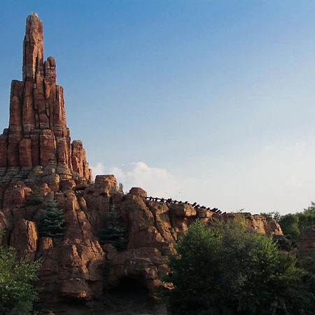 Appartement Wakandais-Proche Disney, Parking & Wifi Montévrain Esterno foto