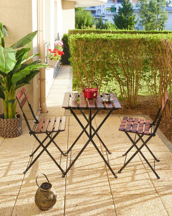 Appartement Wakandais-Proche Disney, Parking & Wifi Montévrain Esterno foto