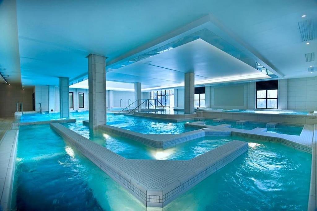 Appartement Wakandais-Proche Disney, Parking & Wifi Montévrain Esterno foto